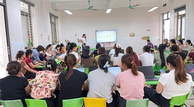 TRƯỜNG MẦM NON HỢP THANH TẬP HUẤN ỨNG DỤNG TRÍ TUỆ NHÂN TẠO, SẴN SÀNG CHO NĂM HỌC MỚI