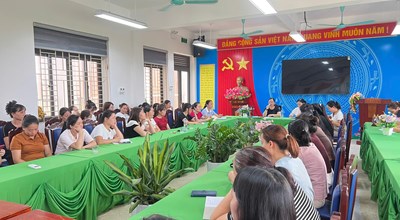 TRƯỜNG MẦM NON HỢP THANH HỌP TRIỂN KHAI NHIỆM VỤ, BỒI DƯỠNG CHUYÊN MÔN CHUẨN BỊ NĂM HỌC MỚI