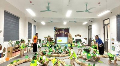 MỘT SỐ HÌNH ẢNH TRẺ CHƠI TRÒ CHƠI DÂN GIAN CÂU ẾCH