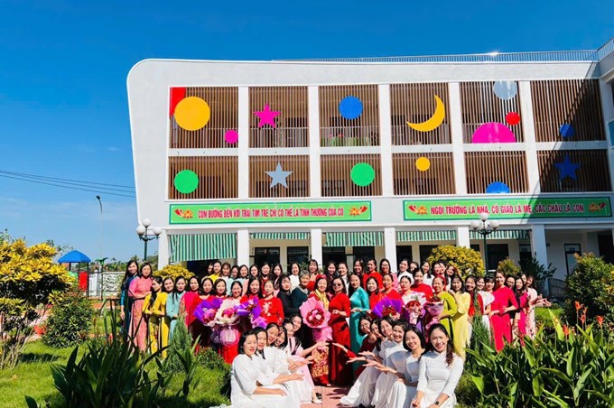 TRƯỜNG MẦM NON HỢP THANH LONG TRỌNG TỔ CHỨC LỄ KỶ NIỆM NGÀY NHÀ GIÁO VIỆT NAM