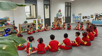 Trò chơi dân gian Bịt mắt bắt dê
