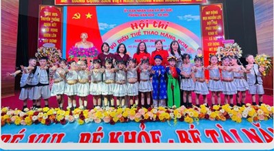 Tiết mục chào hỏi