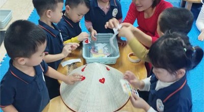 Biểu diễn Một vòng Việt Nam