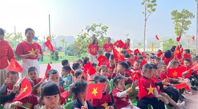 TN Chiến sĩ tý hon